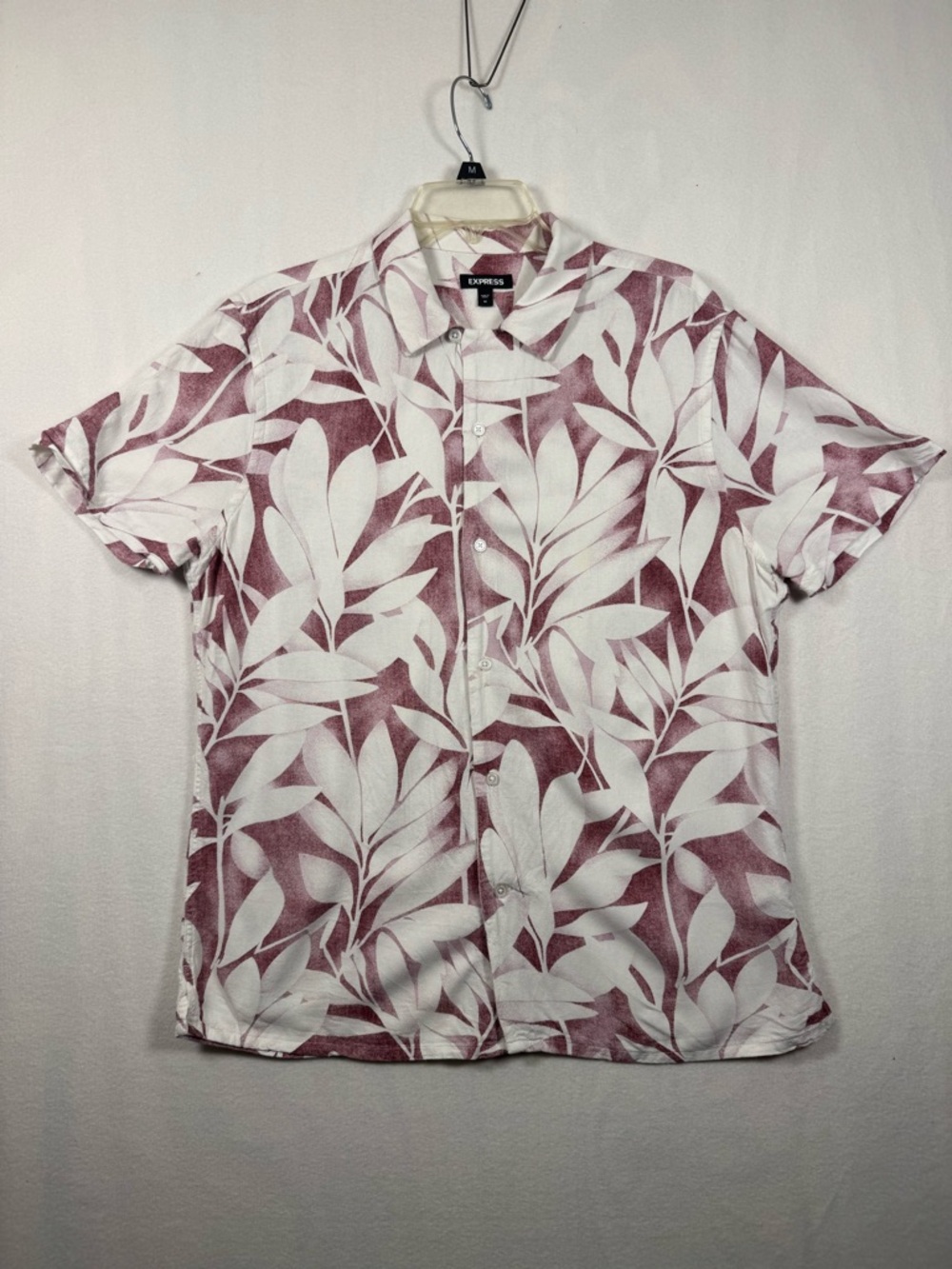 Express Short-Sleeve Button-Down Shirt in White and Dusty Rose Leaf Print
